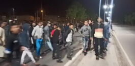 بالصور.. خرق جماعي لحظر التنقل الليلي بفاس بعد احتجاج مواطنين على إغلاق المساجد وتأدية الصلاة في الشارع العام