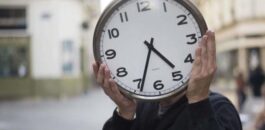 مطالب لحكومة أخنوش بإلغاء الساعة الإضافية