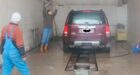 السلطات المحلية تغلق العشرات من محلات غسل السيارات والسبب