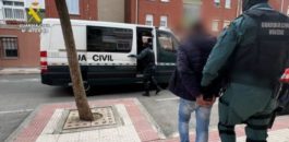 الأمن الإسباني يُوجه ضربة موجعة لعصابة تزوير رخص السياقة المغربية