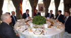 الملك محمد السادس يقيم مأدبة غداء على شرف بيدرو سانشيز