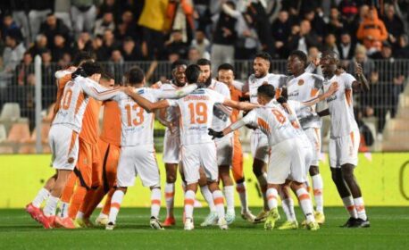 رسميا.. نهضة بركان بطلا للدوري الاحترافي للمرة الأولى في تاريخه