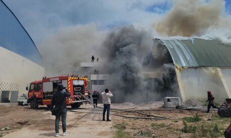 عمالة الناظور تكشف عن حيثيات الحريق الذي أتى على المسبح البلدي وموعد الشروع في بنائه